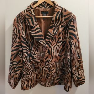 Silk Land Womans blazer. Outer made from 100% silk. Size 2X.